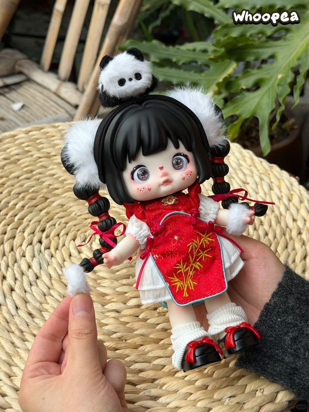 Nommi  Peace All Year Round Articulated Action Figure