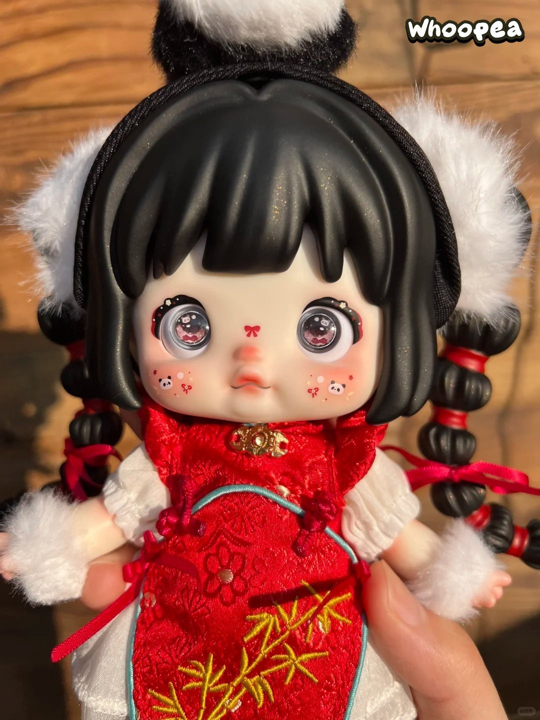 Nommi  Peace All Year Round Articulated Action Figure