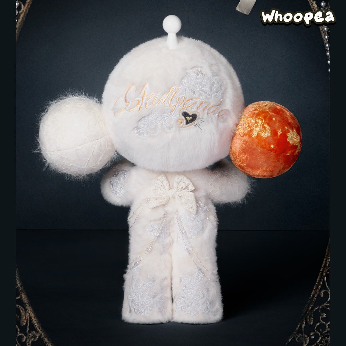 MEGA α SKULLPANDA 400% White Moon Figure