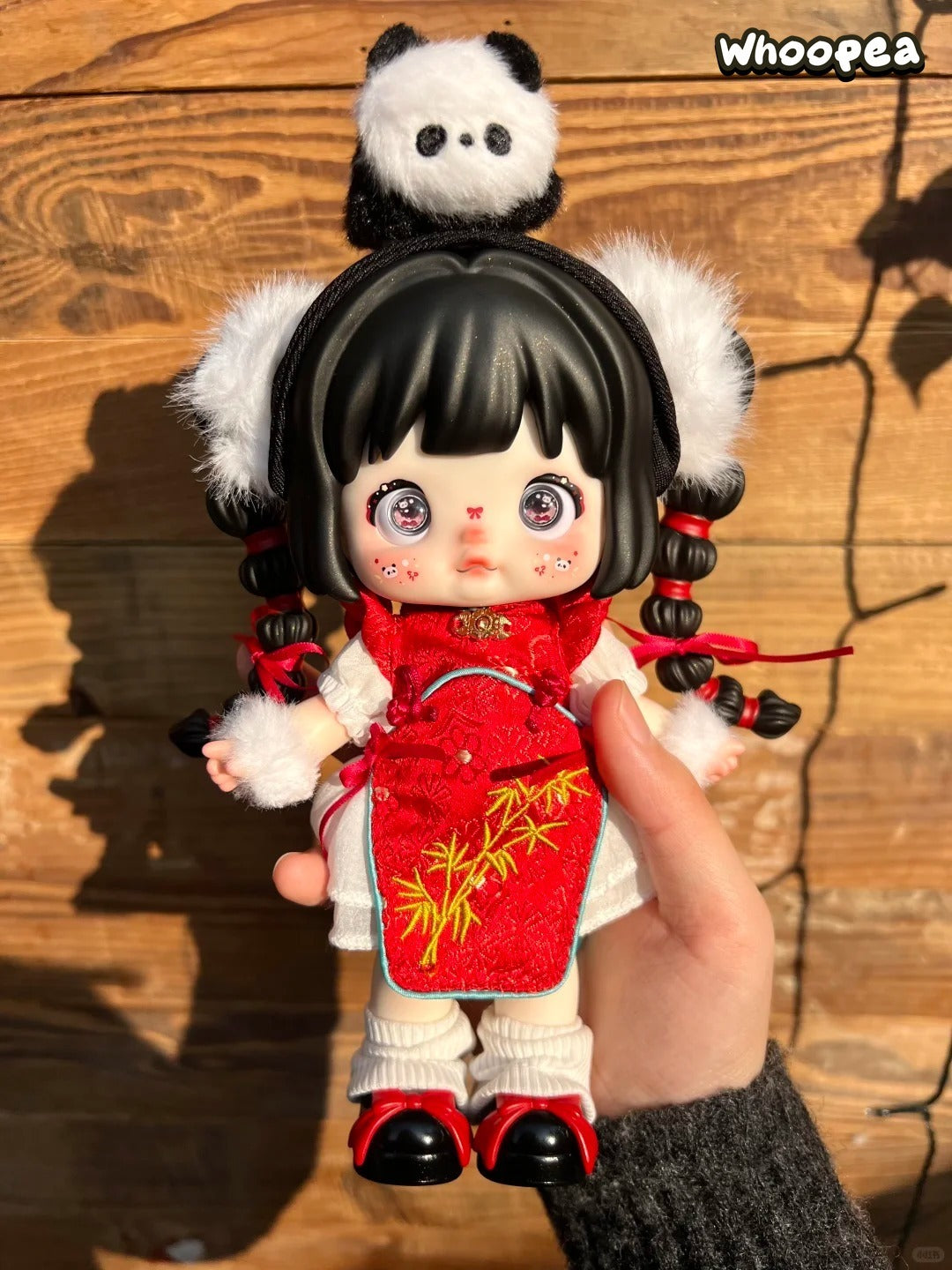 Nommi  Peace All Year Round Articulated Action Figure